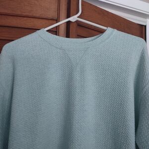 Lululemon. Textured Mint Green Sweater